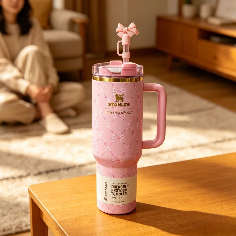 Vaso Stanley x LoveShackFancy 40oz | Diseño Floral Rosa | Doble Pared, Acero Inoxidable, Hermético