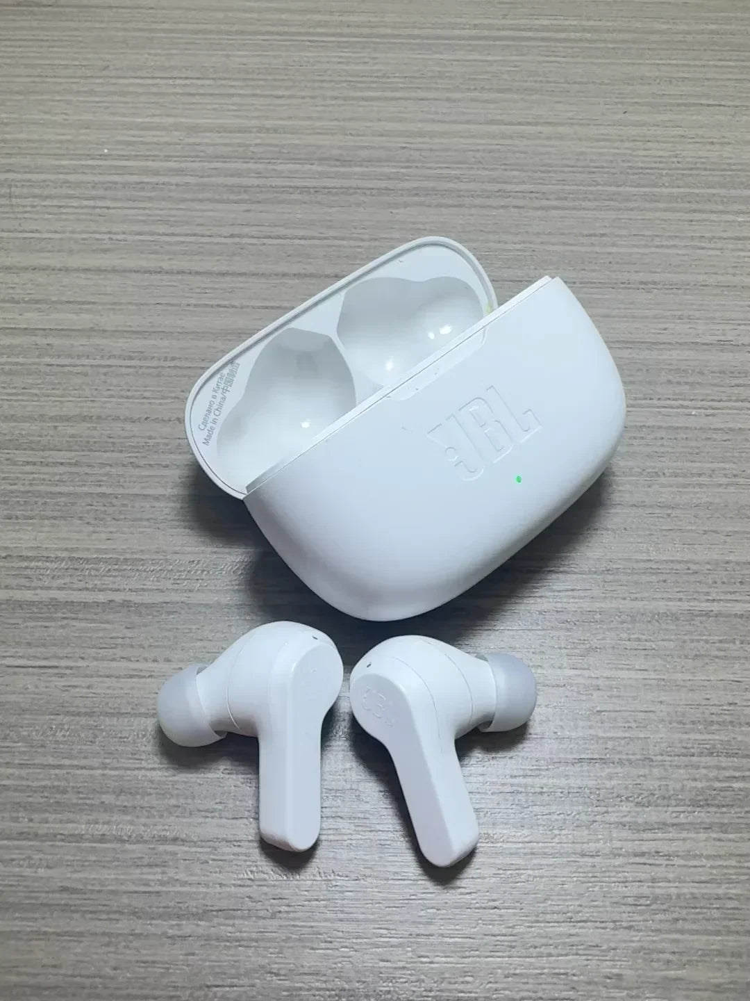 Auriculares Bluetooth TWS JBL Wave 200 | Cancelación de Ruido | HiFi | Deportivos | Resistentes al Agua