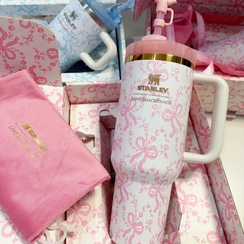 Vaso Stanley x LoveShackFancy 40oz | Diseño Floral Rosa | Doble Pared, Acero Inoxidable, Hermético